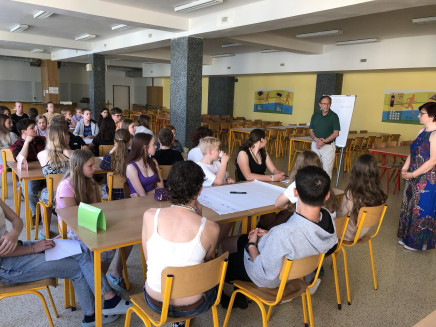 5f3799e2-2f5e-4752-be0c-deee02b284b2