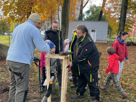 e7dcf503-604b-4b82-b479-270ffe6a7496(3)