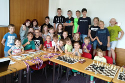 účastníci šachového turnaje